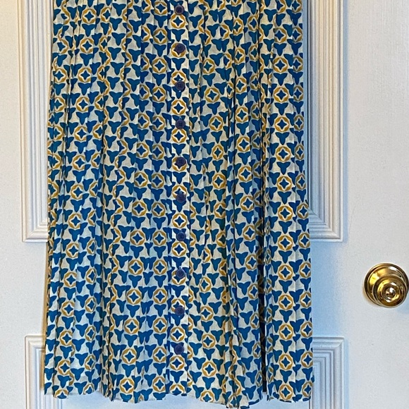 TORY BURCH  (12)     Adjustable Straps - Picture 10 of 15